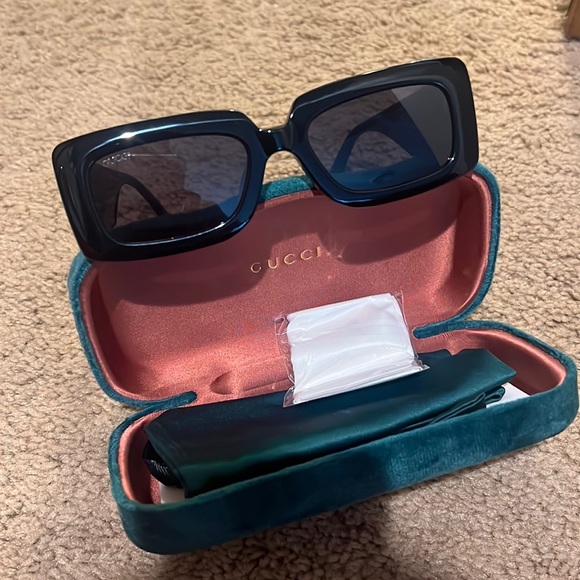 Gucci Accessories - Gucci sunglasses